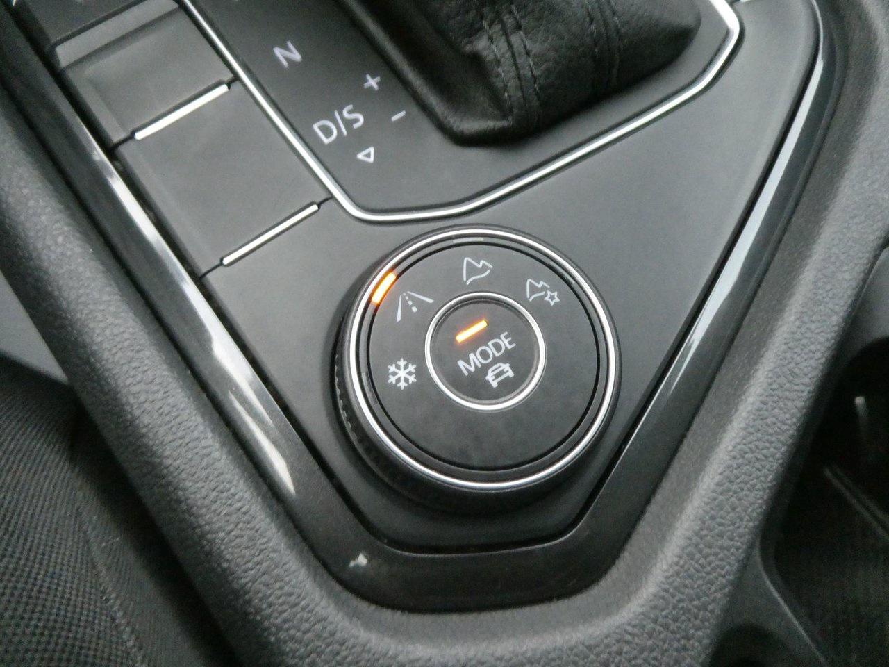 2019 Volkswagen Tiguan S Trendline Photo