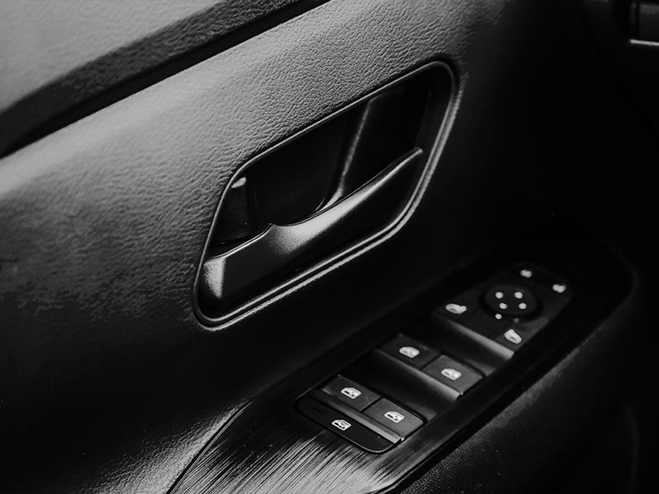 2026 Nissan Kicks S AWD  - Heated Seats Photo