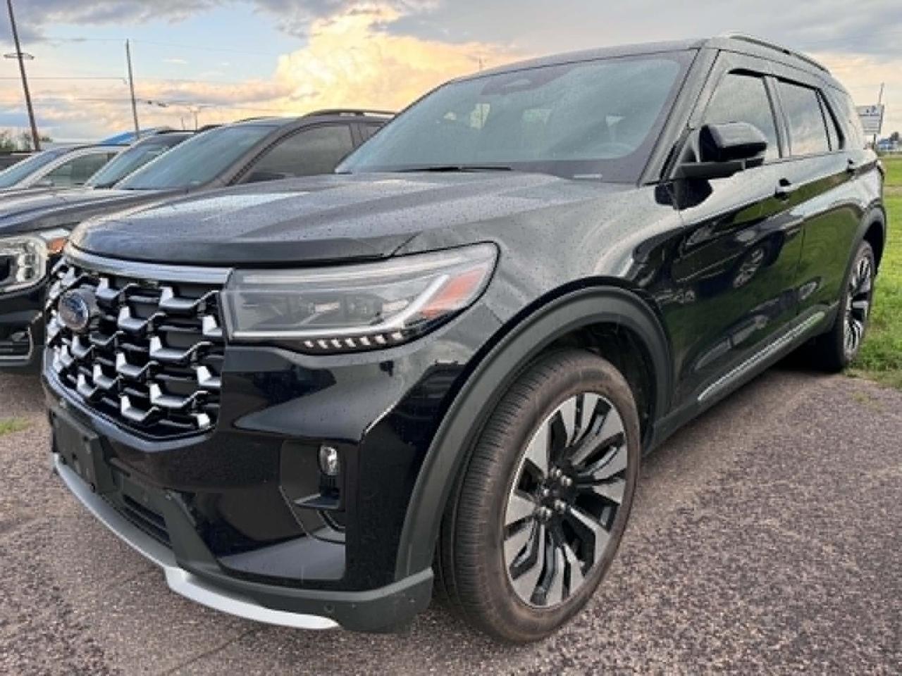 2026 Ford Explorer Platinum Photo0