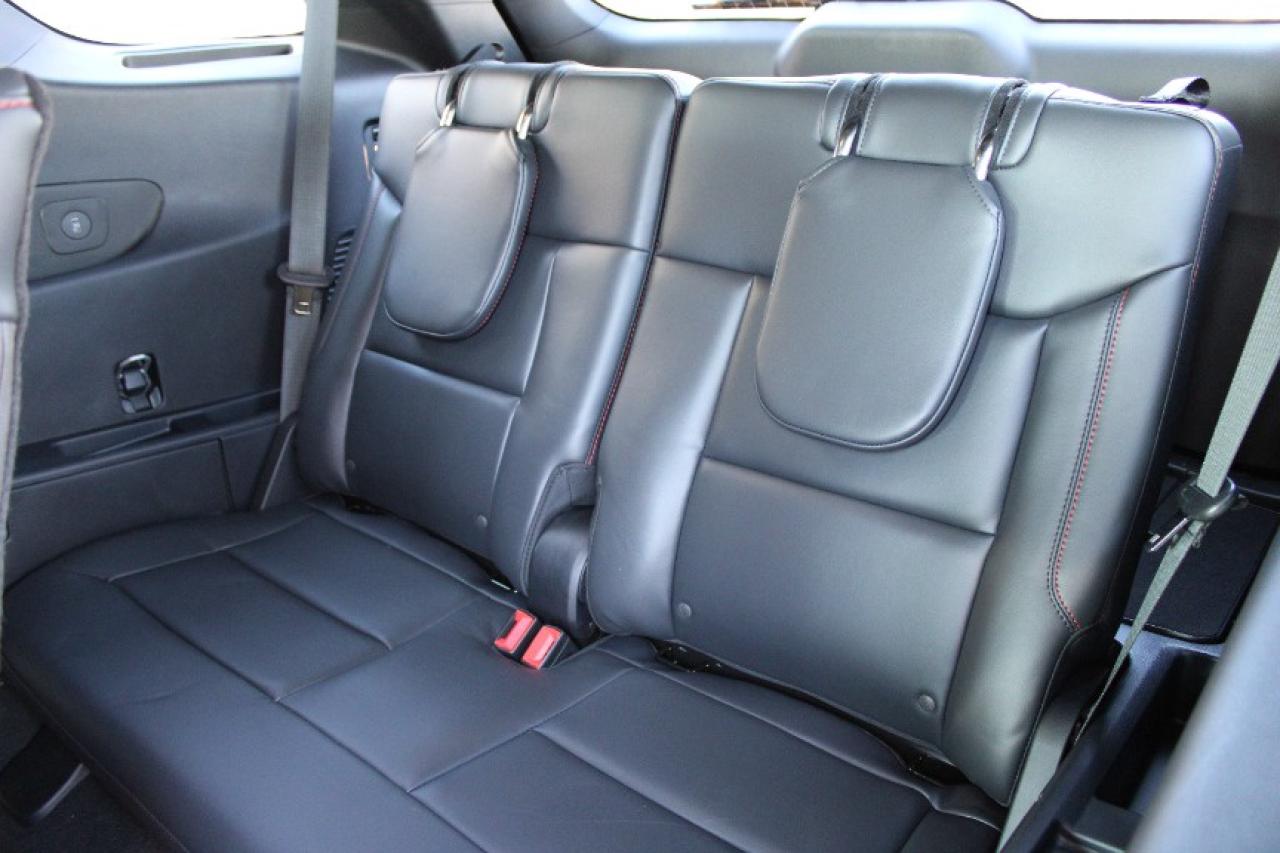 2025 Ford Explorer ST-Line Photo