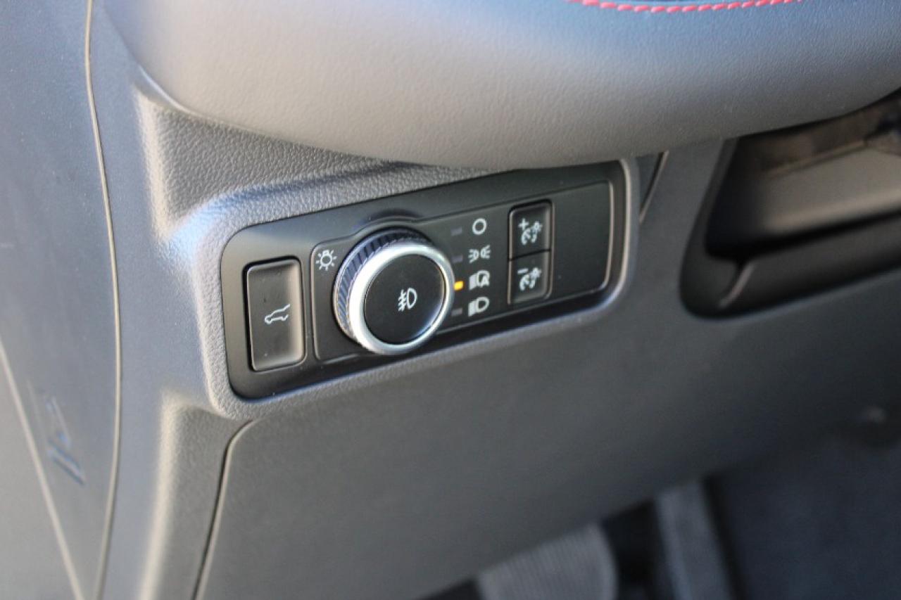 2025 Ford Explorer ST-Line Photo