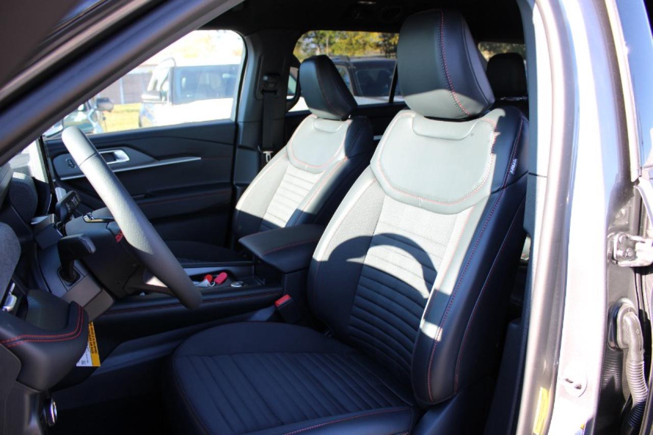 2025 Ford Explorer ST-Line Photo