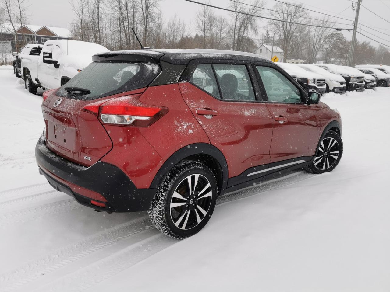 2018 Nissan Kicks SR Photo4