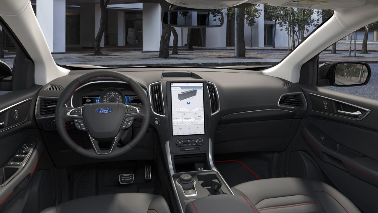 2022 Ford Edge ST Line Photo