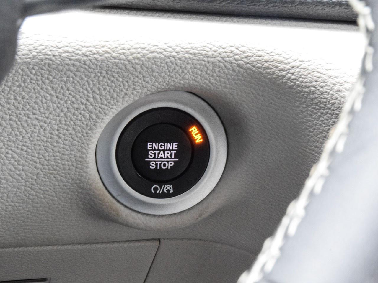 2024 Chrysler Pacifica TOURING-L FWD Photo