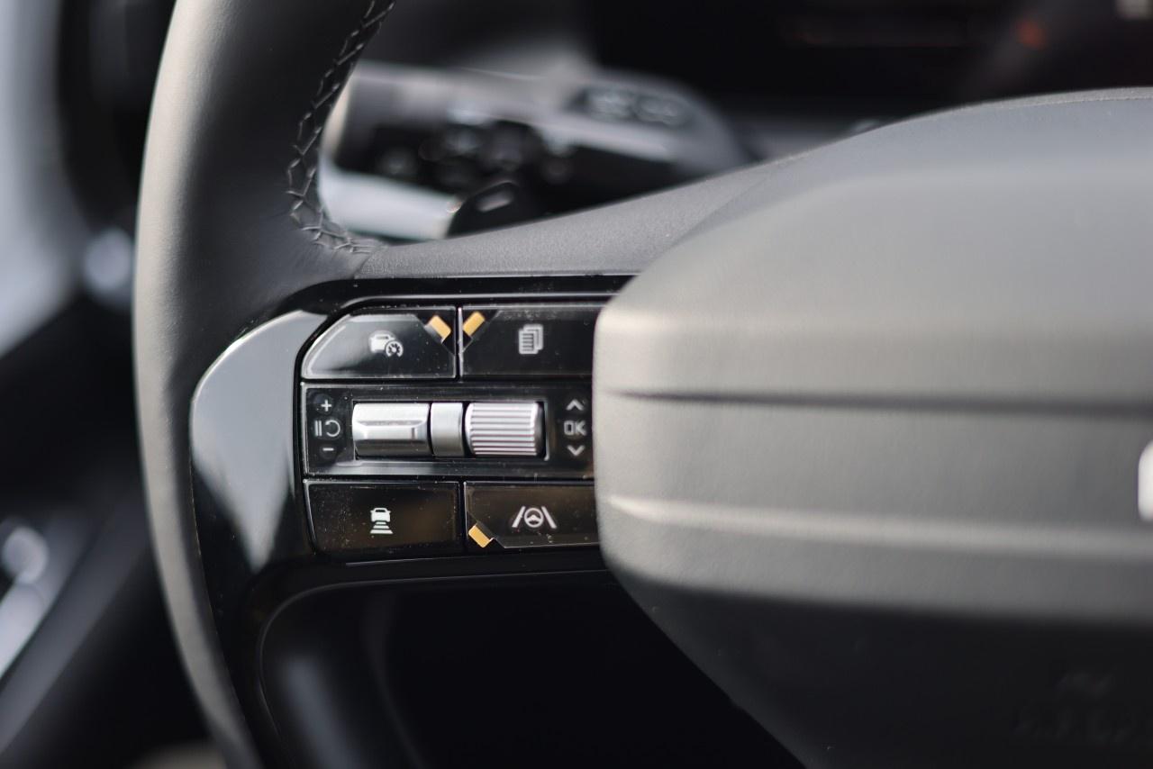 2026 Kia Sorento Hybrid EX AWD Photo