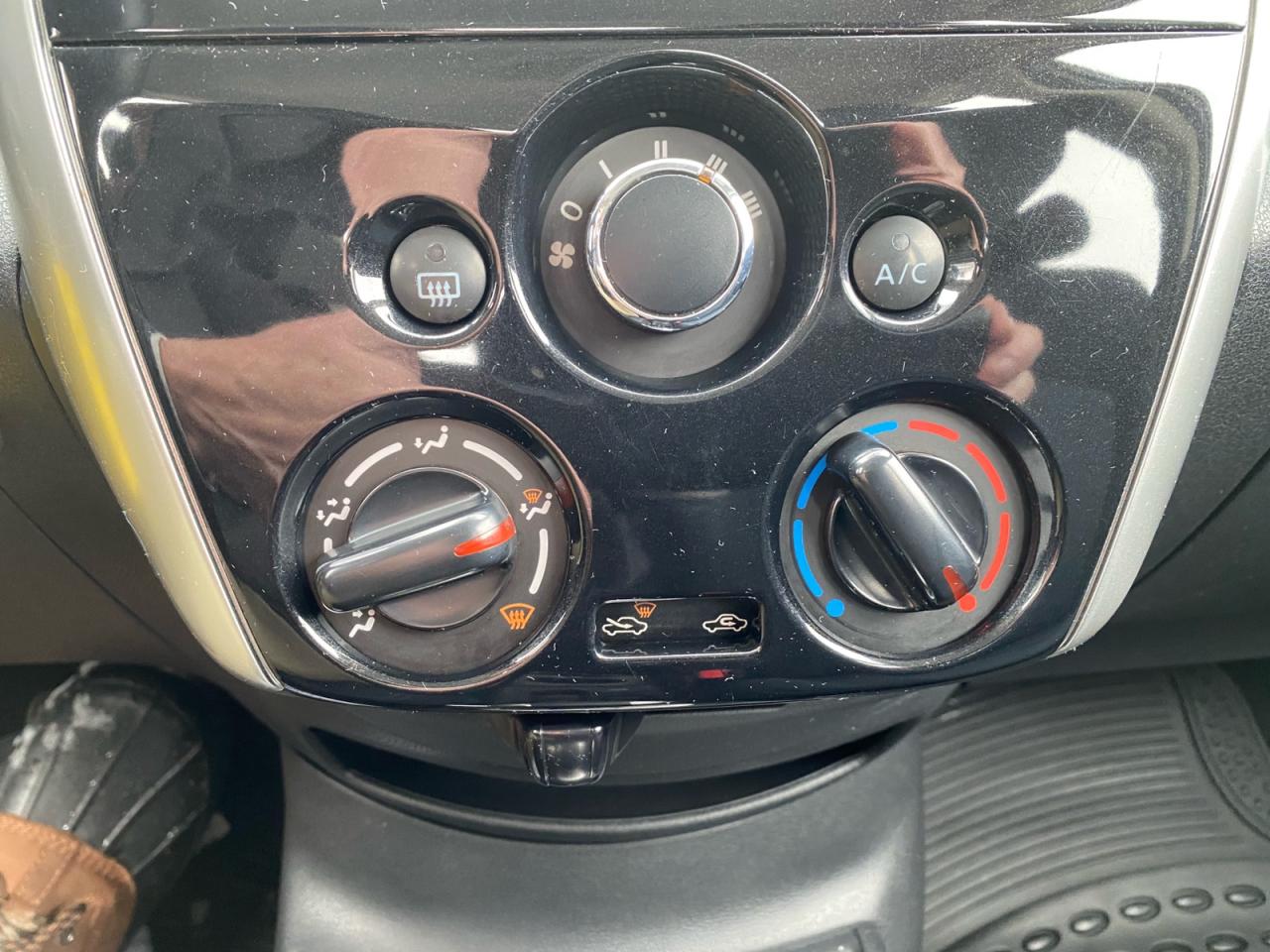 2016 Nissan Versa Note SV | Automatic | BlueTooth Photo