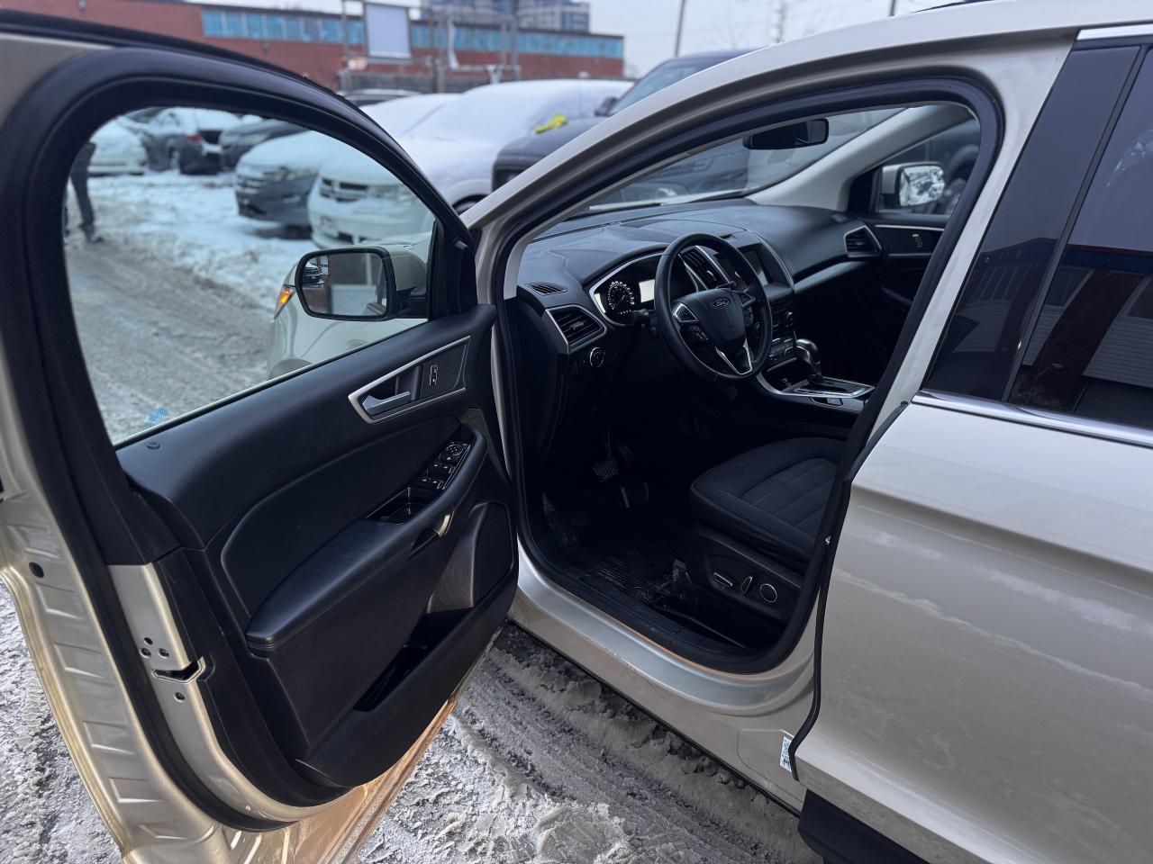 2018 Ford Edge SEL Photo