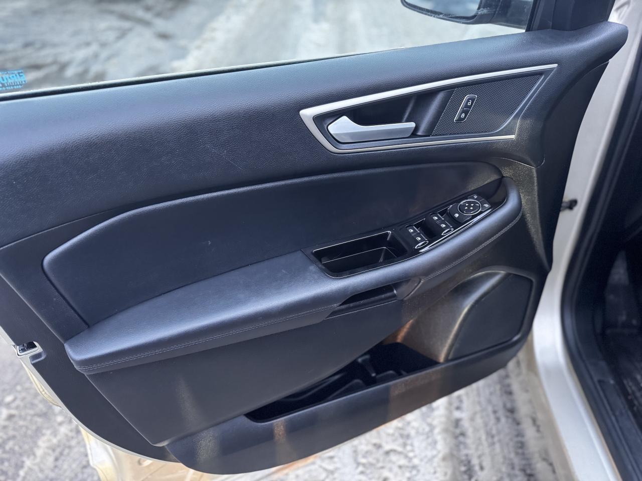 2018 Ford Edge SEL Photo