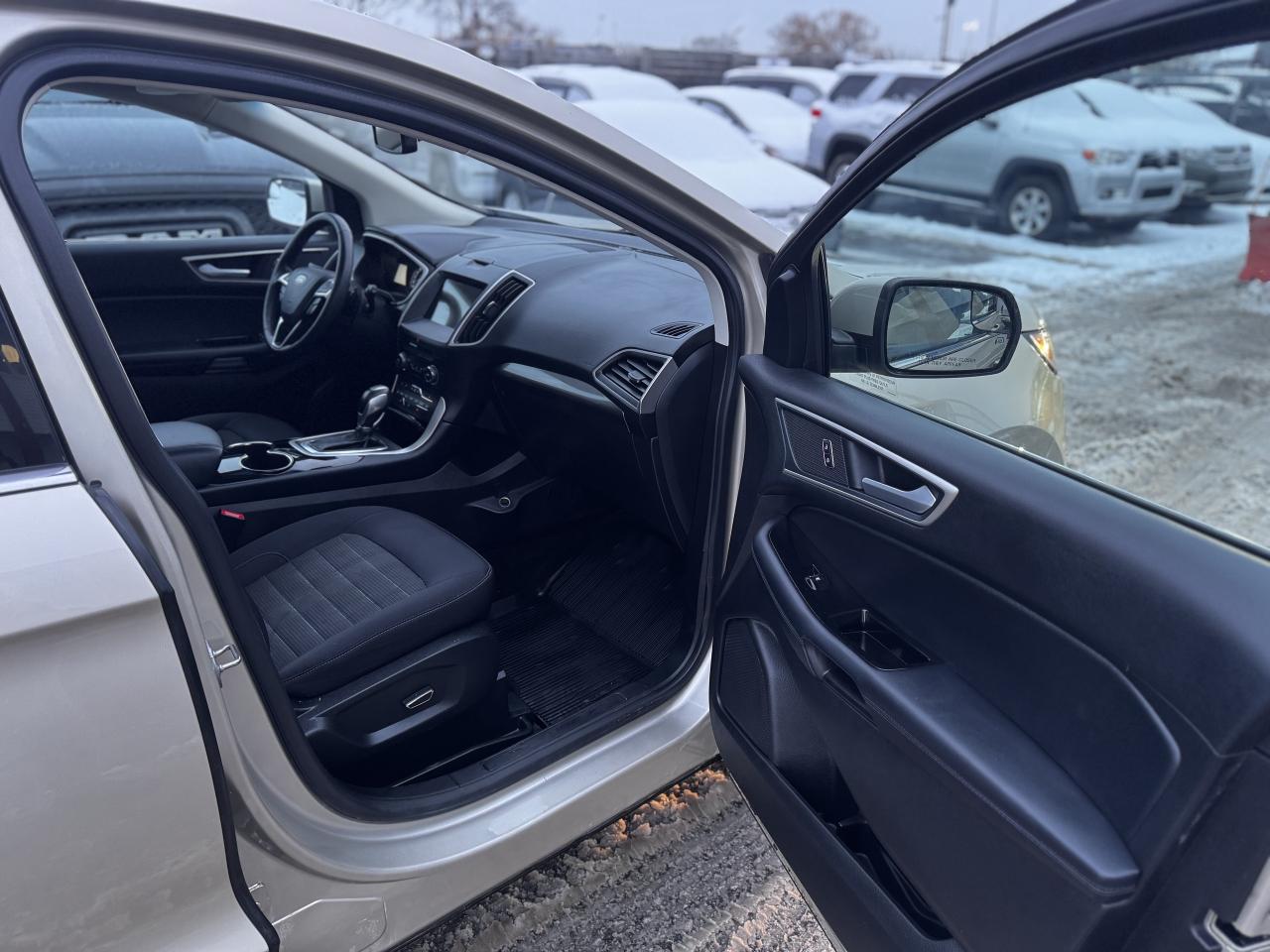 2018 Ford Edge SEL Photo