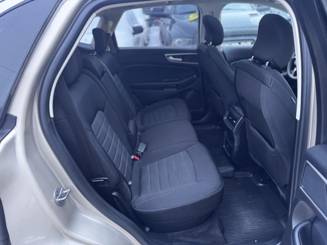 2018 Ford Edge SEL Photo