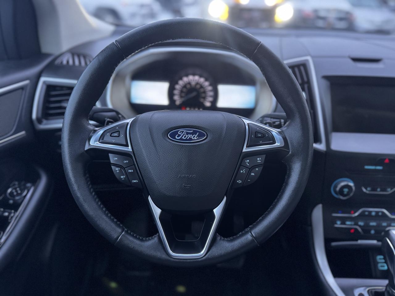 2018 Ford Edge SEL Photo