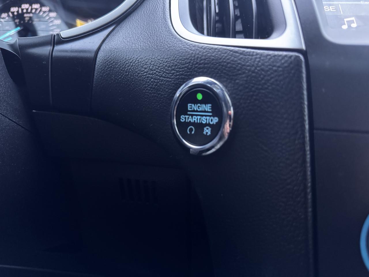 2018 Ford Edge SEL Photo