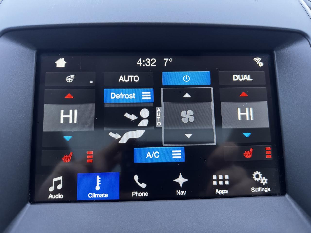 2018 Ford Edge SEL Photo