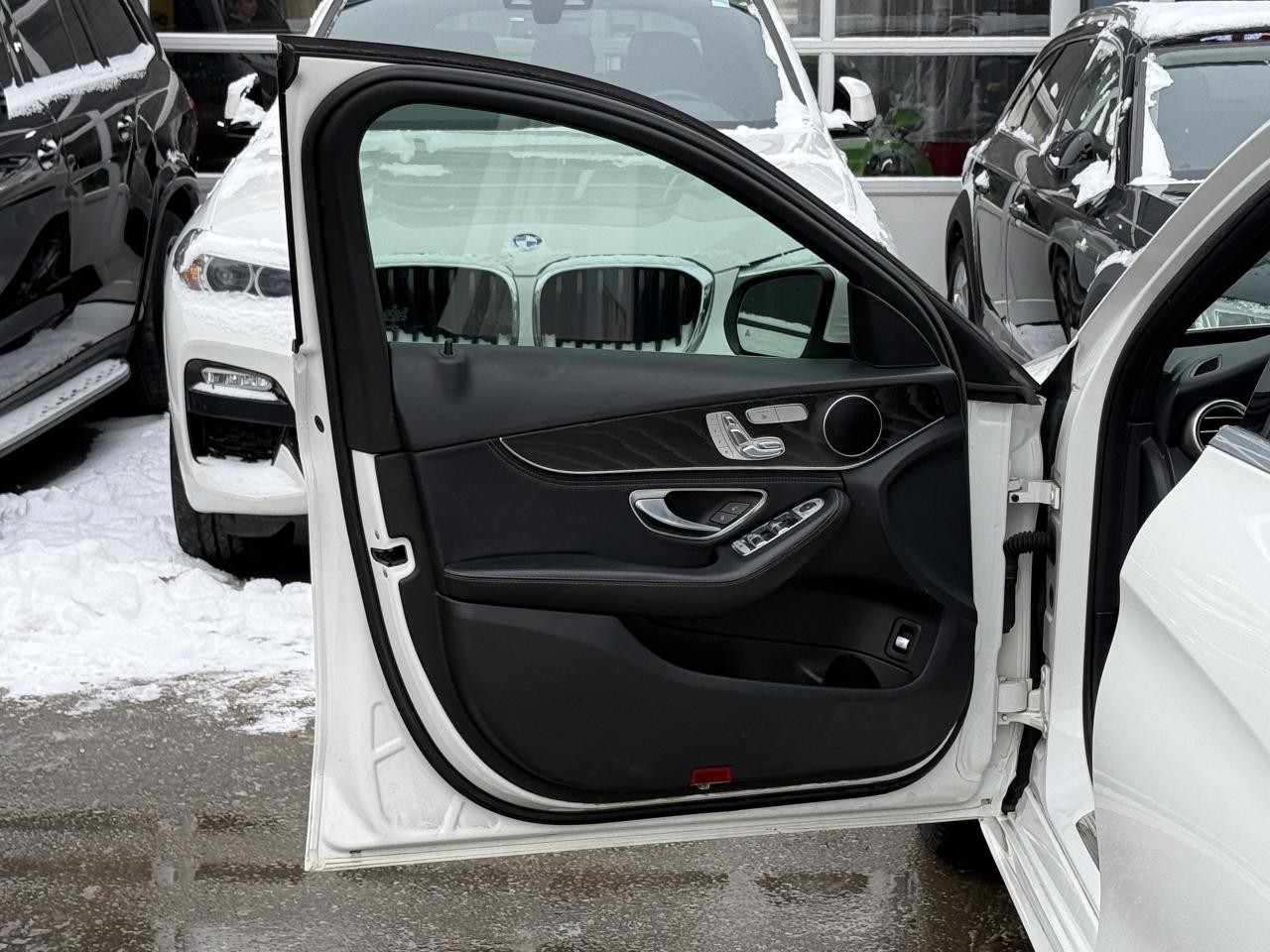 2015 Mercedes-Benz C-Class 300 //AMG PKG | PANO | NAVI | LOADED Photo