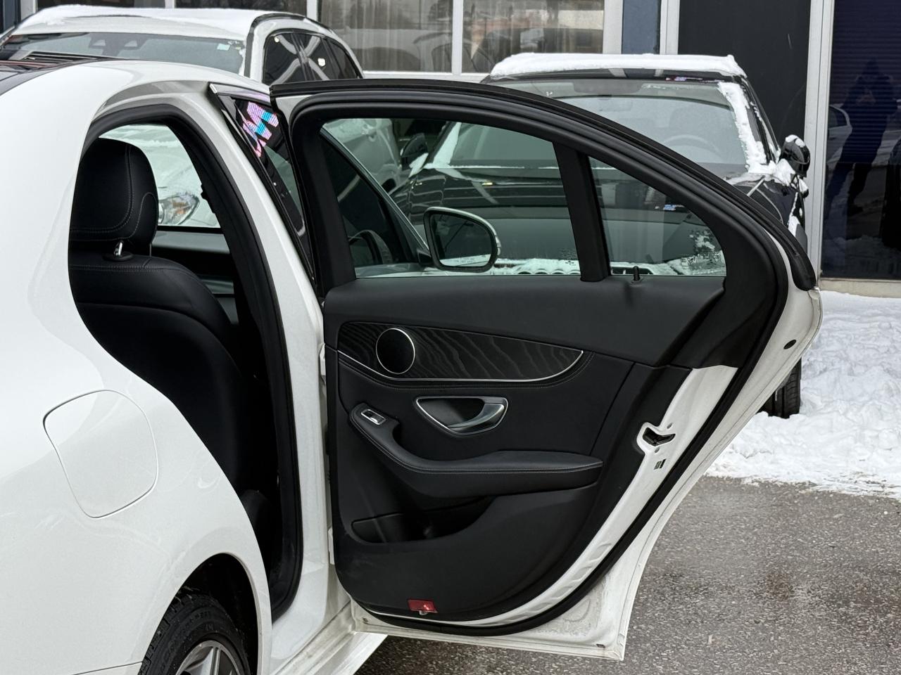 2015 Mercedes-Benz C-Class 300 //AMG PKG | PANO | NAVI | LOADED Photo