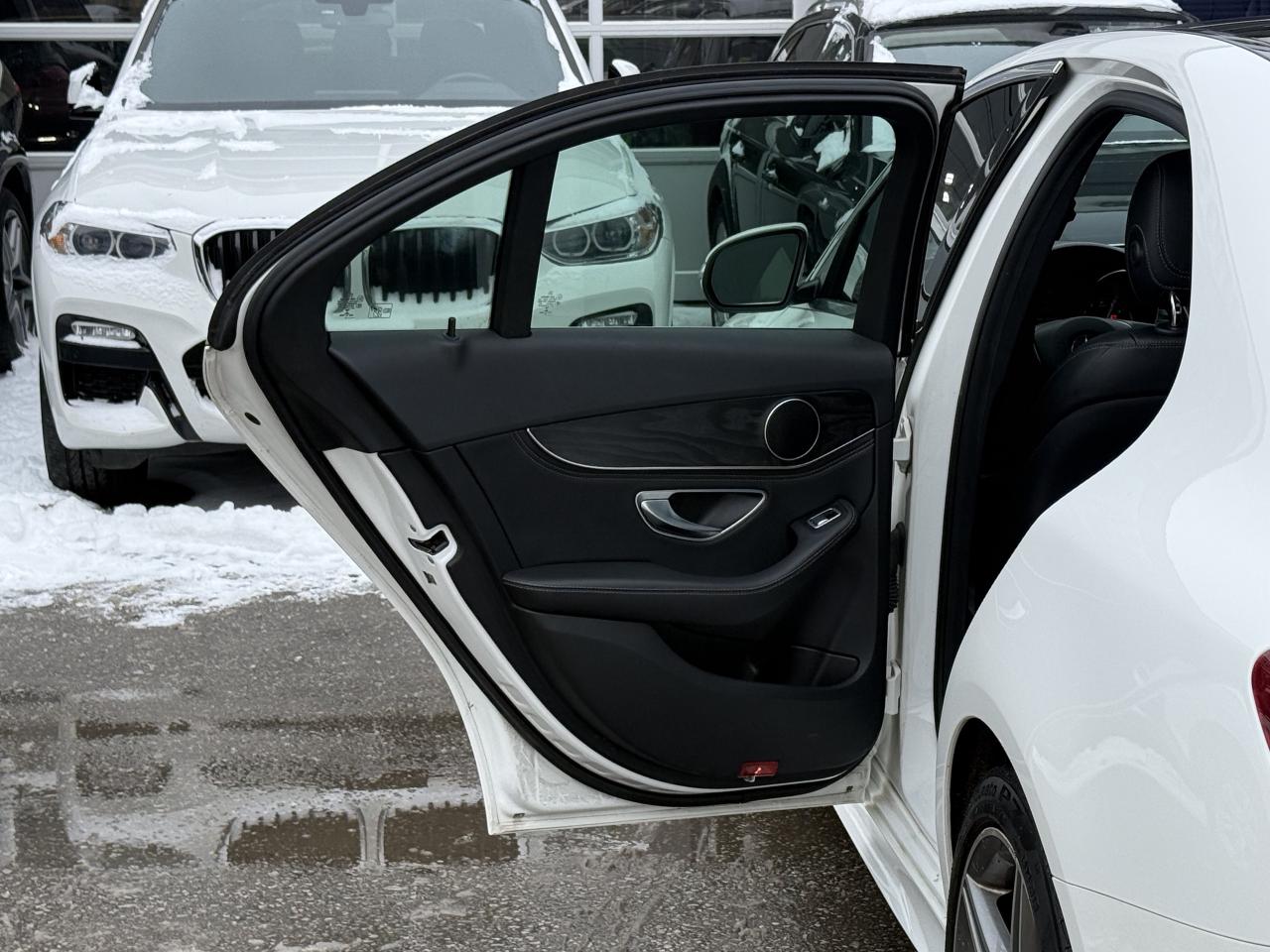 2015 Mercedes-Benz C-Class 300 //AMG PKG | PANO | NAVI | LOADED Photo