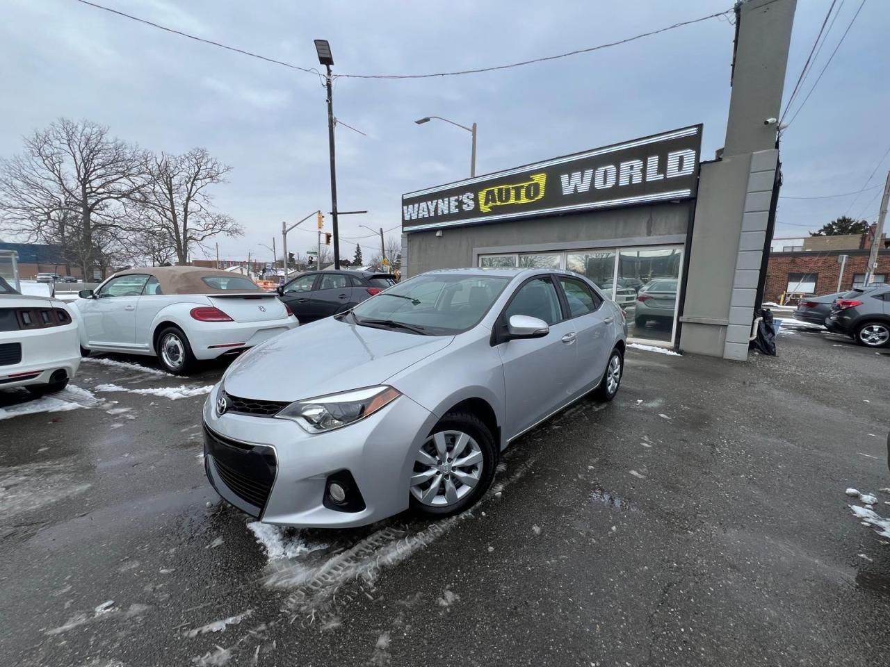 2016 Toyota Corolla S Photo0