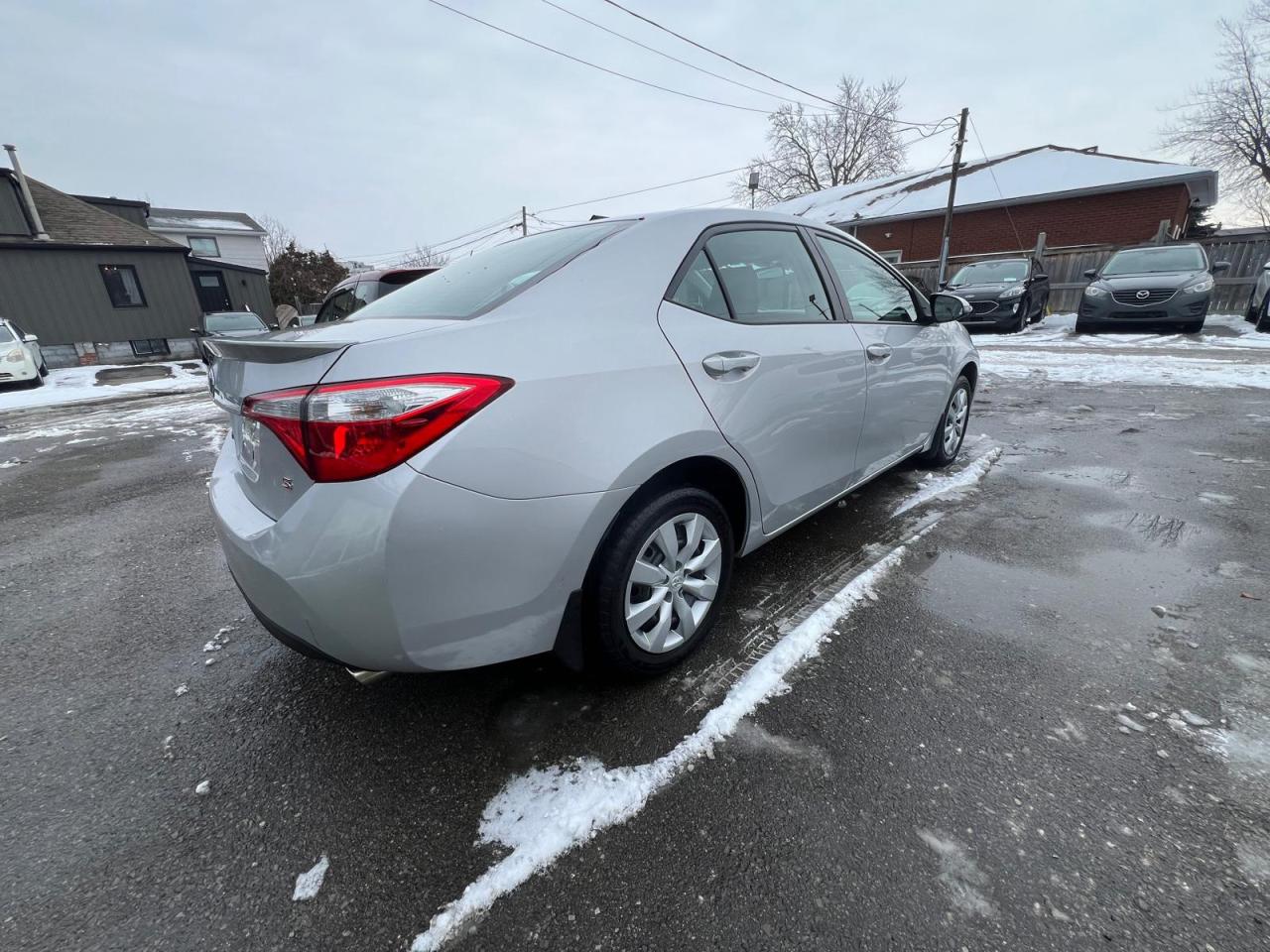 2016 Toyota Corolla S Photo3