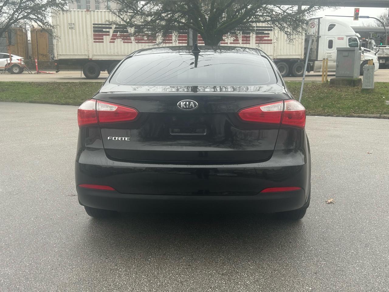 2016 Kia Forte LX - Photo #7