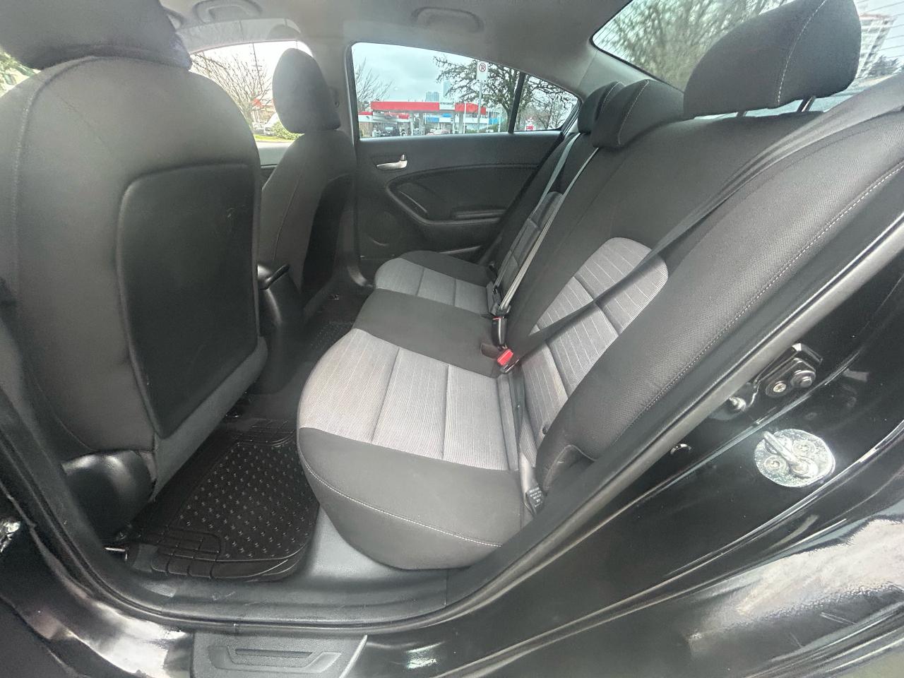 2016 Kia Forte LX - Photo #10