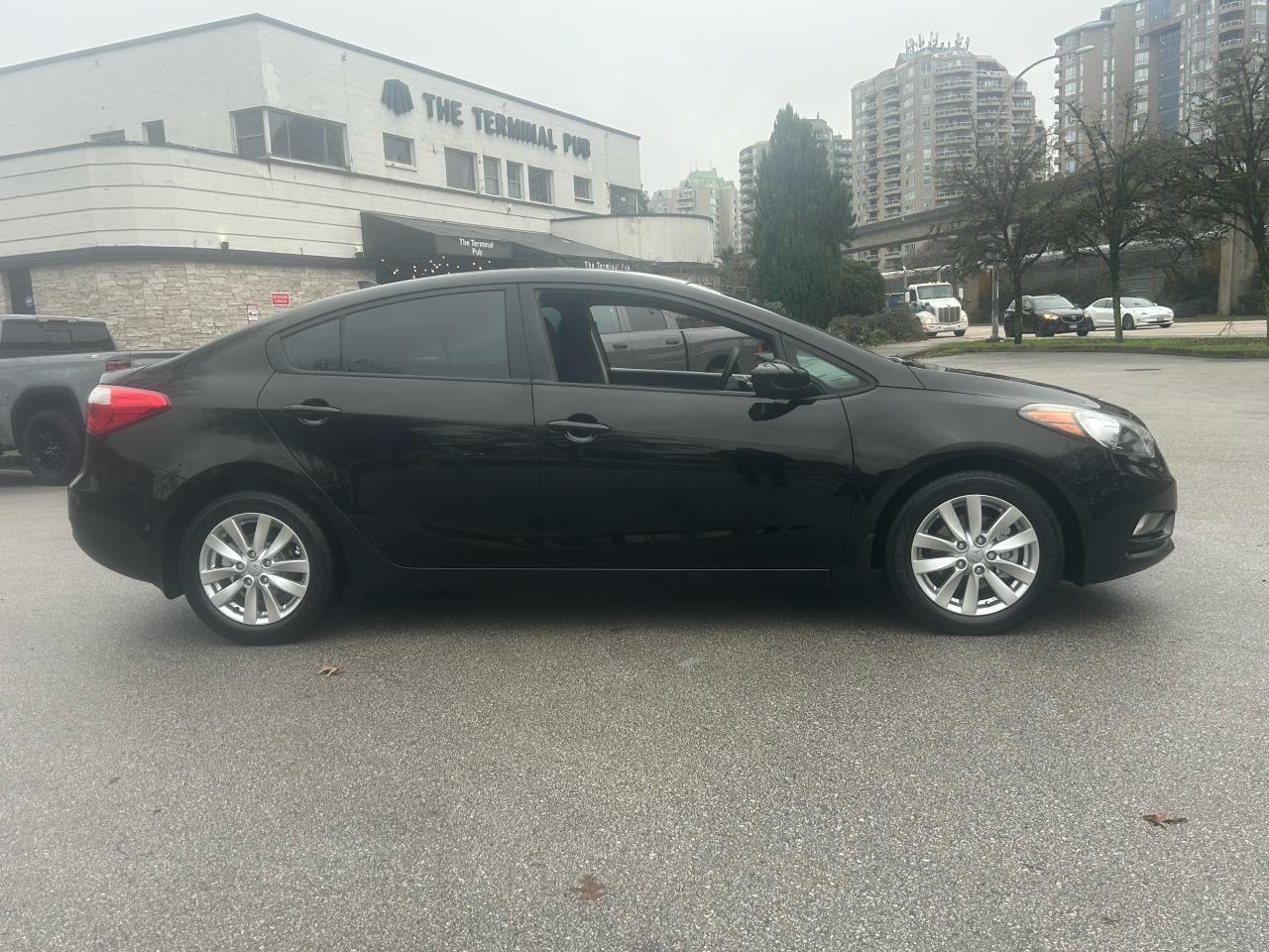 2016 Kia Forte LX - Photo #5