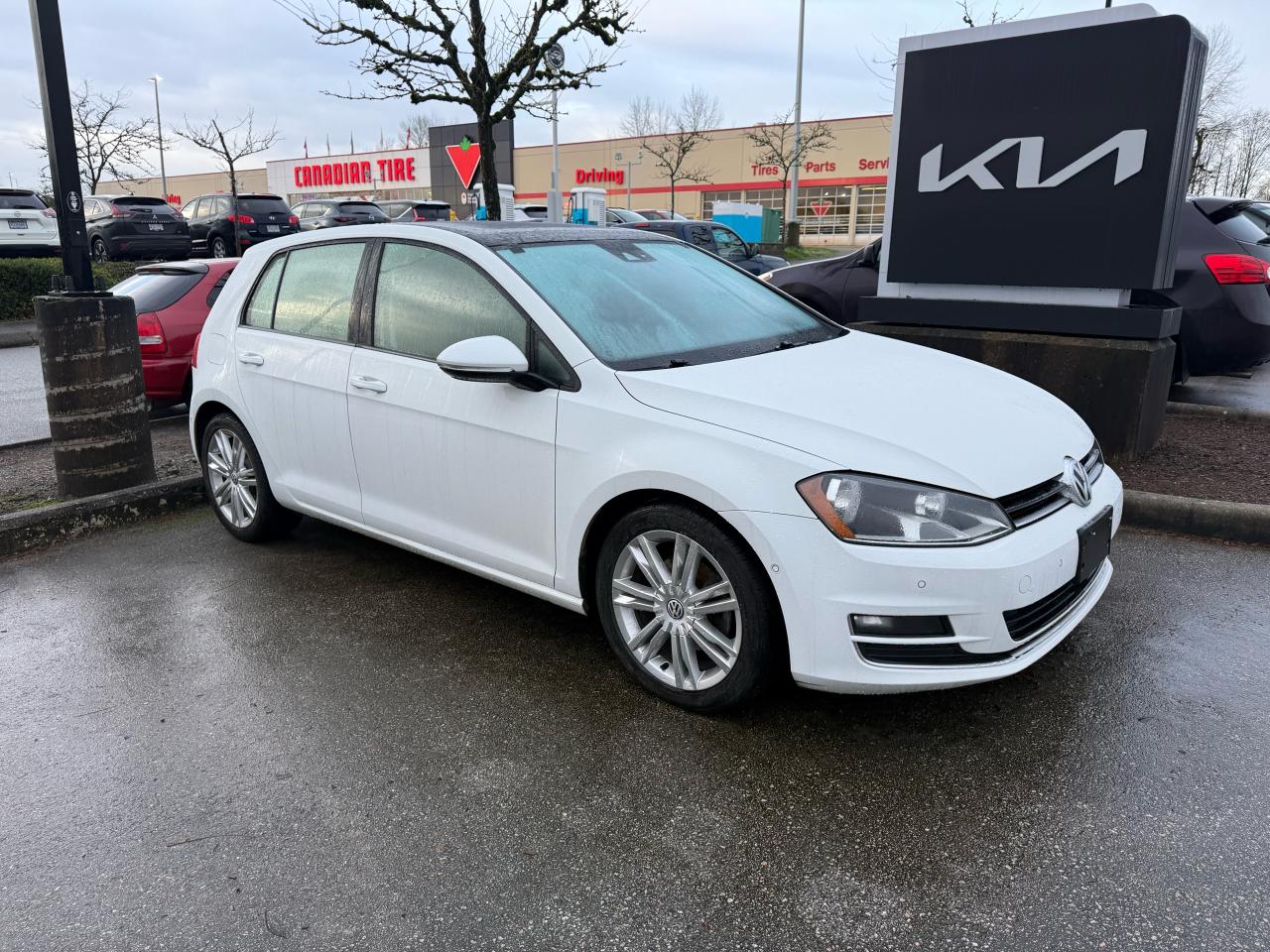 2016 Volkswagen Golf's photo