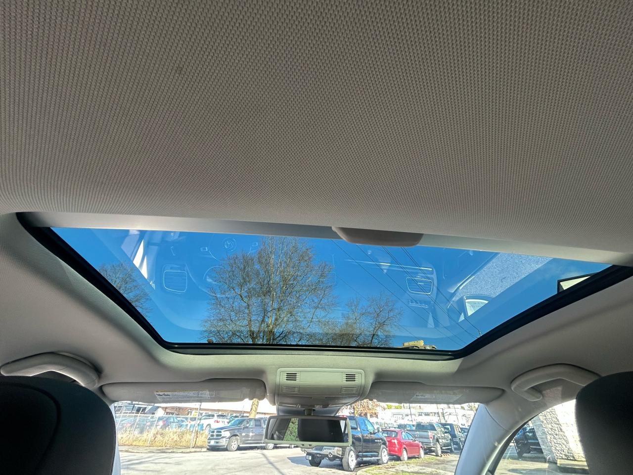 2016 Volkswagen Golf Highline - Photo #8