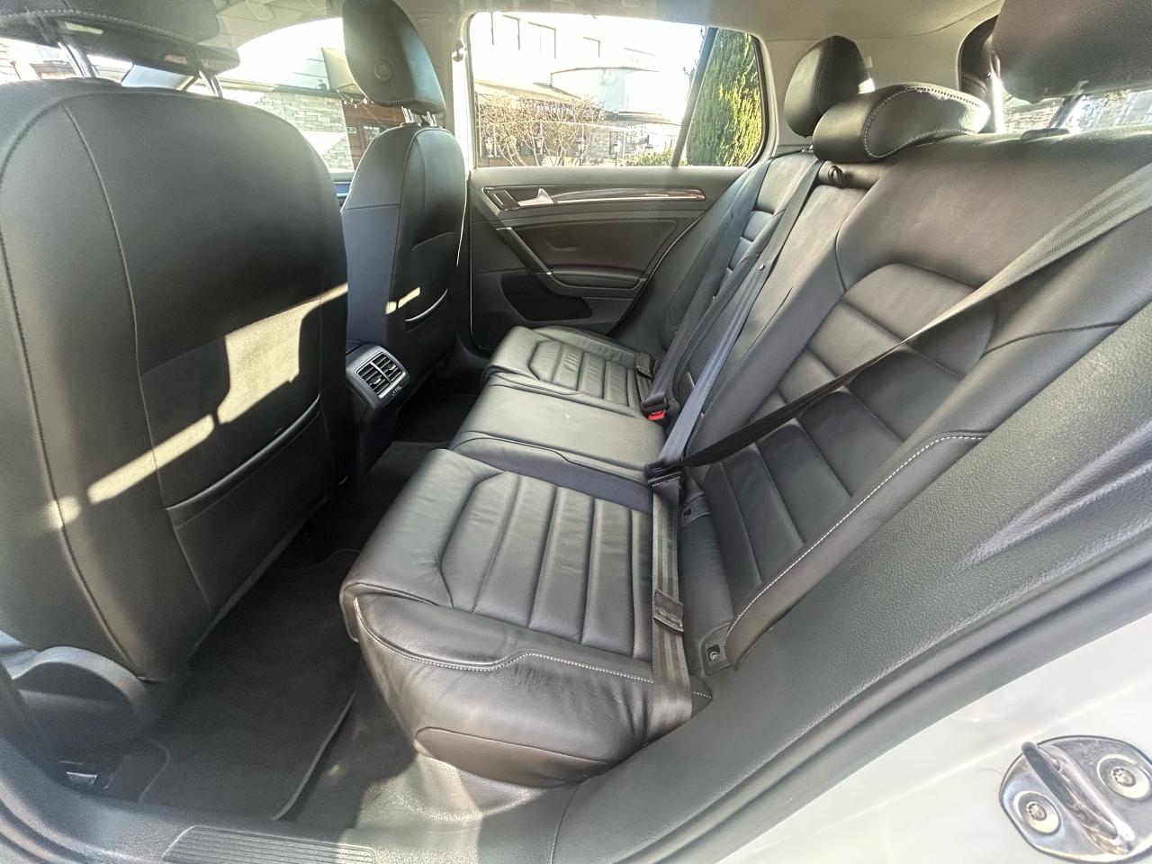 2016 Volkswagen Golf Highline - Photo #5