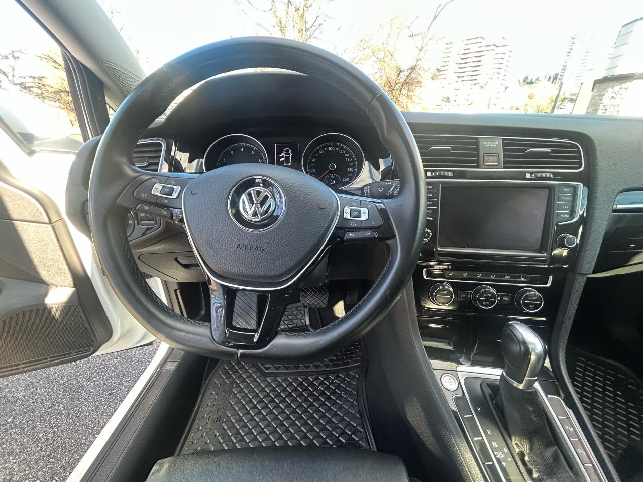 2016 Volkswagen Golf Highline - Photo #6