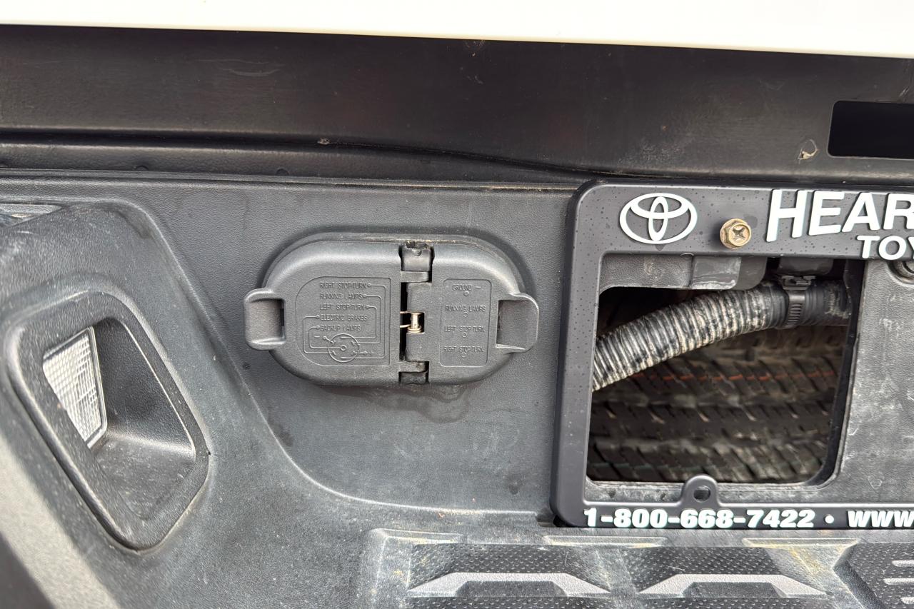 2021 Toyota Tacoma 4X4 Access CAB 6A SR Photo