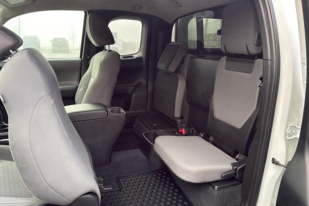 2021 Toyota Tacoma 4X4 Access CAB 6A SR Photo