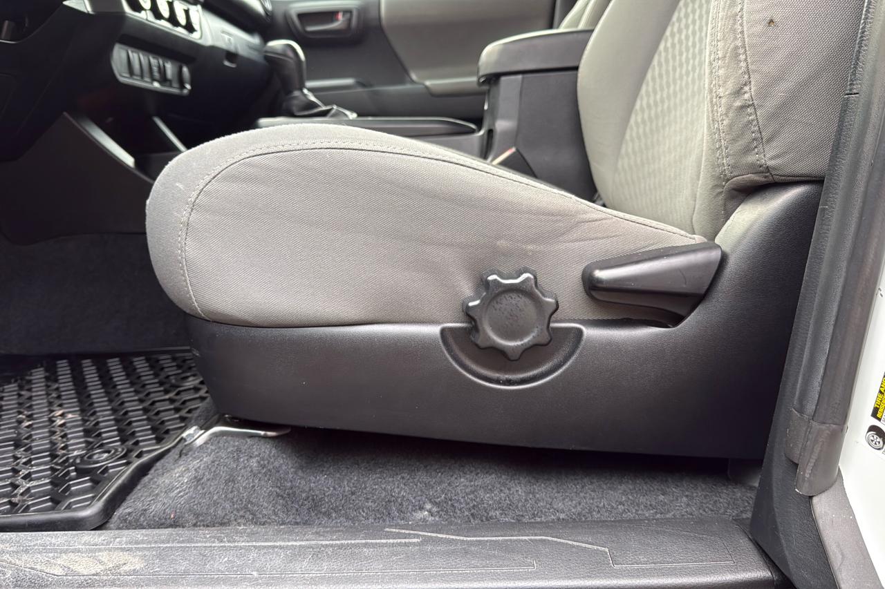 2021 Toyota Tacoma 4X4 Access CAB 6A SR Photo