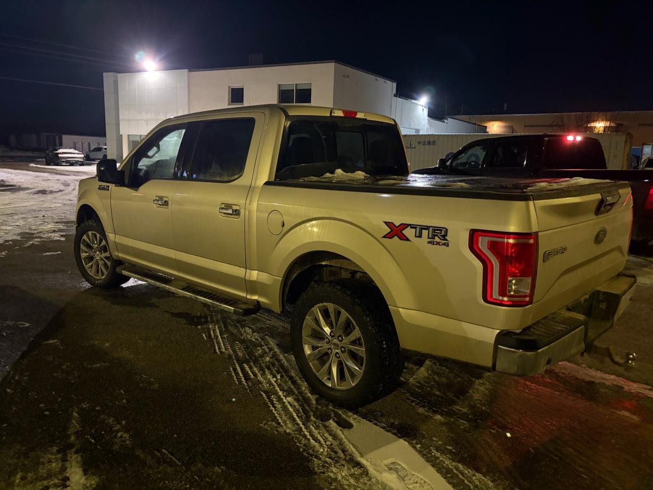 2017 Ford F-150 XLT Photo2
