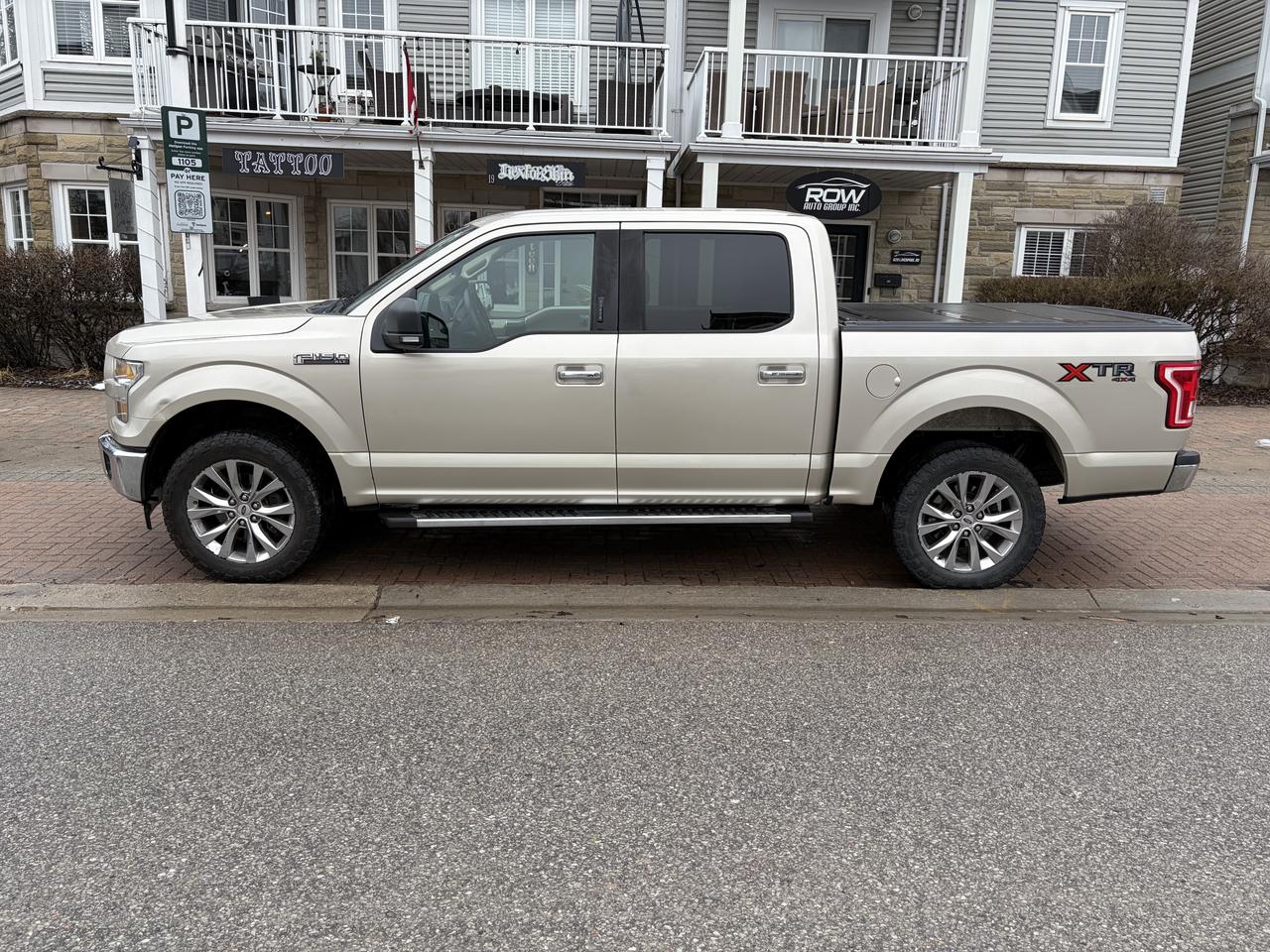 2017 Ford F-150 XLT Photo3