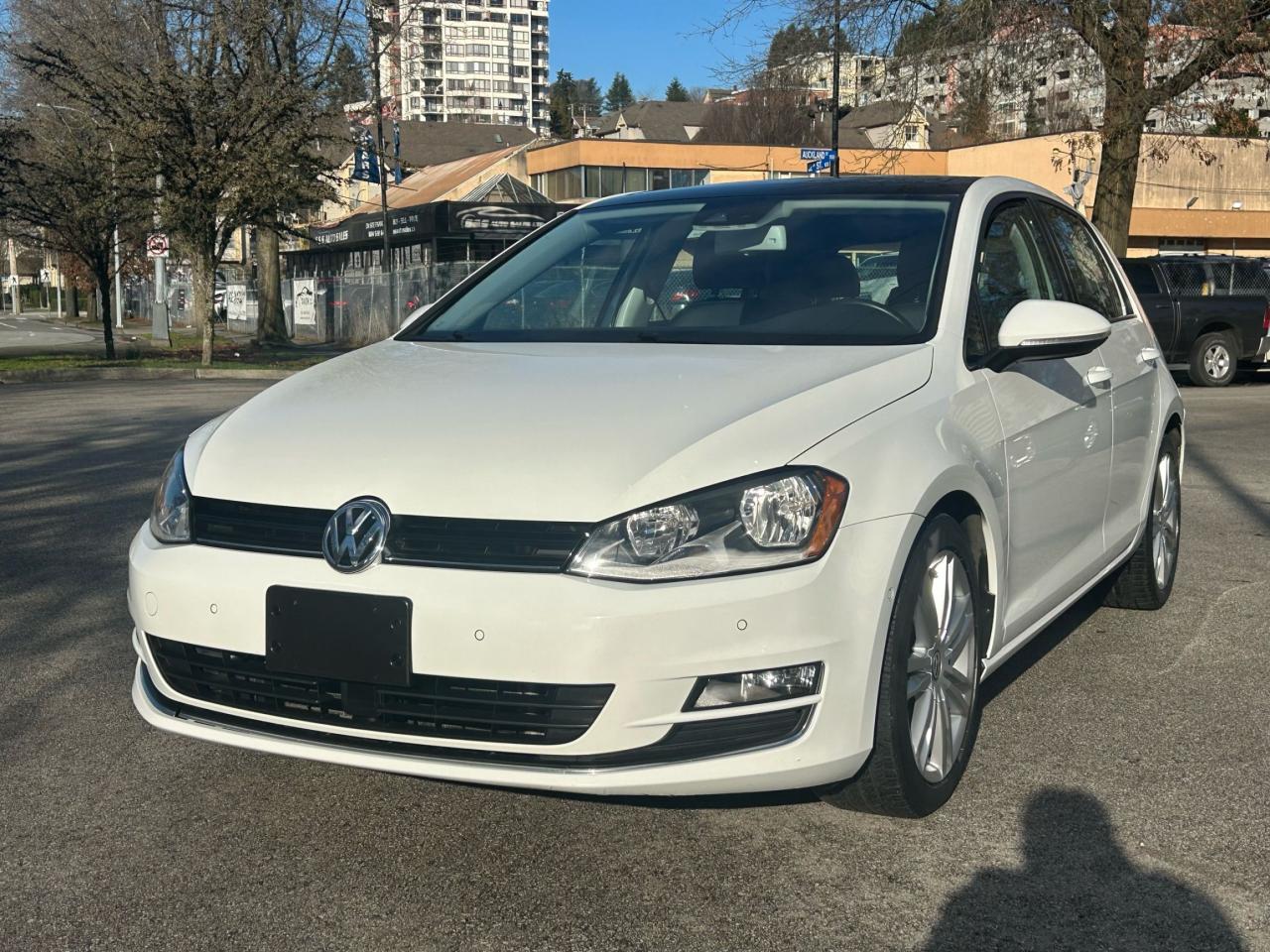 2016 Volkswagen Golf Highline - Photo #1