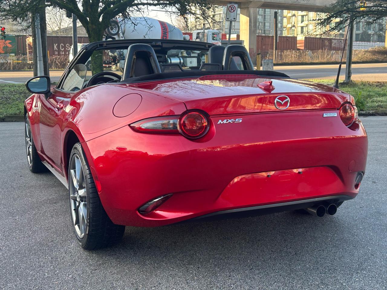 2016 Mazda Miata MX-5 GT - Photo #3