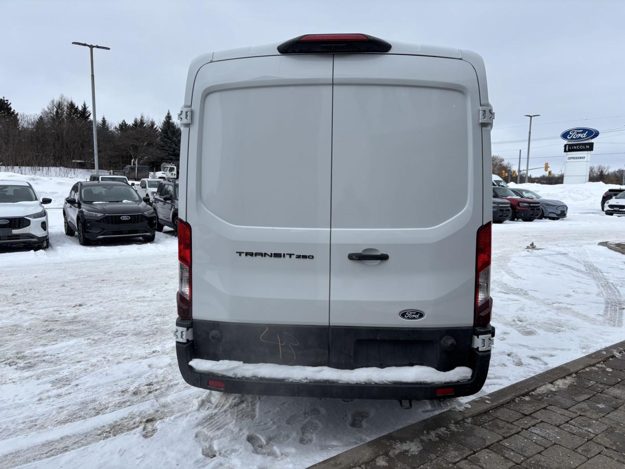 2026 Ford Transit MEDIUM ROOF, RWD, 360 CAMERA, NAVIGATION Photo4