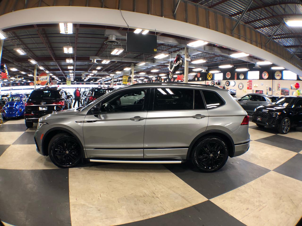 2022 Volkswagen Tiguan COMFORTLINE R-LINE B/EDITION AWD LEATHER PAN/ROOF Photo3