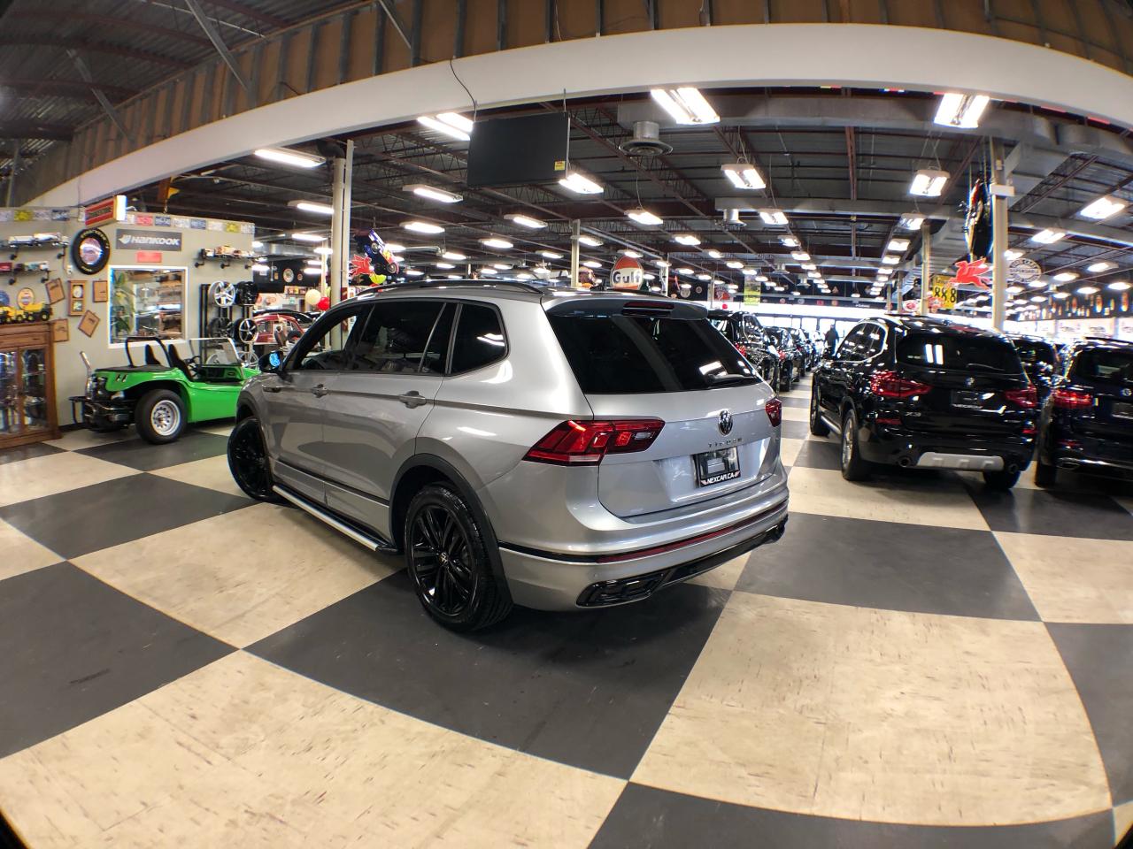 2022 Volkswagen Tiguan COMFORTLINE R-LINE B/EDITION AWD LEATHER PAN/ROOF Photo4