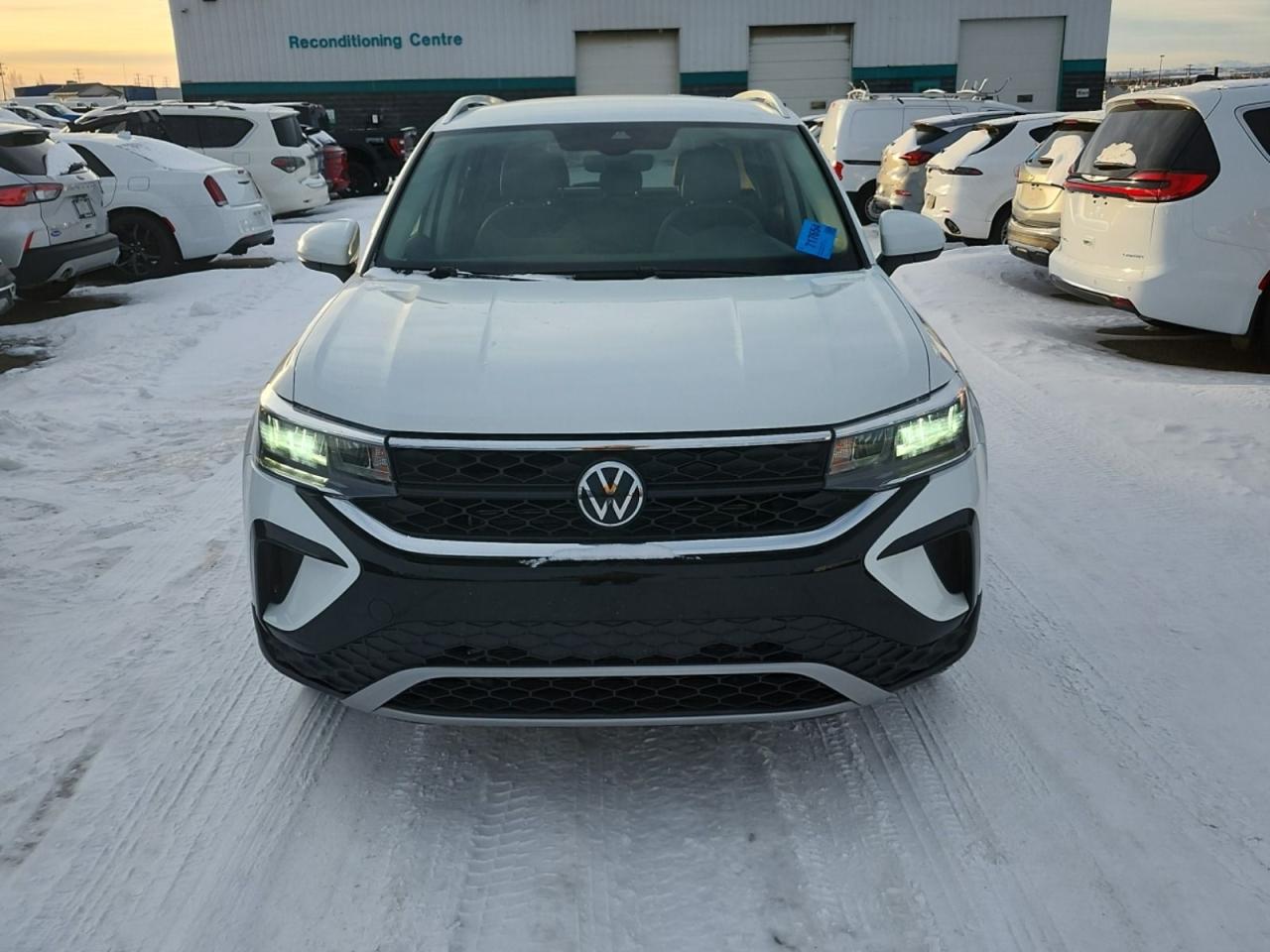 2024 Volkswagen Taos Comfortline Photo0