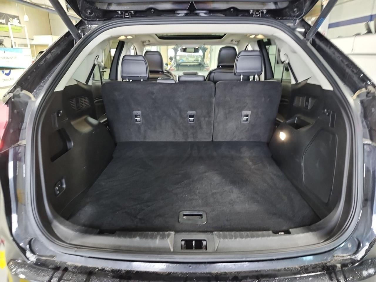 2024 Ford Edge Titanium Photo