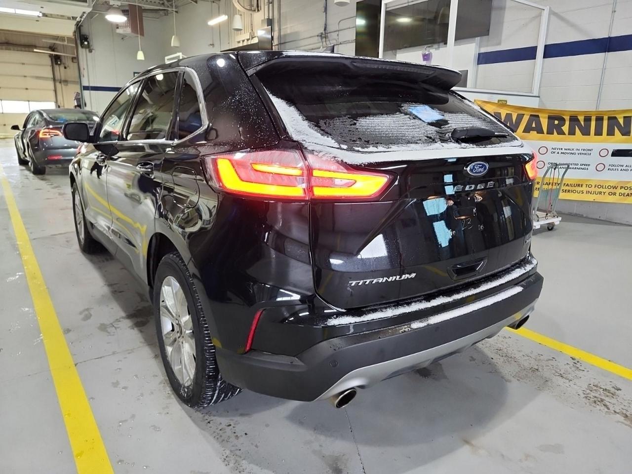 2024 Ford Edge Titanium Photo