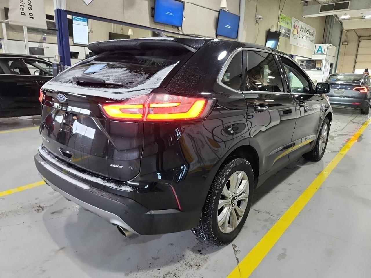 2024 Ford Edge Titanium Photo