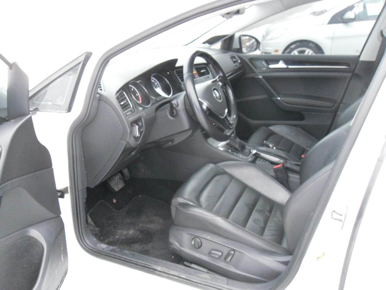 2015 Volkswagen Golf 4dr Auto 2.0 TDI Highline Photo