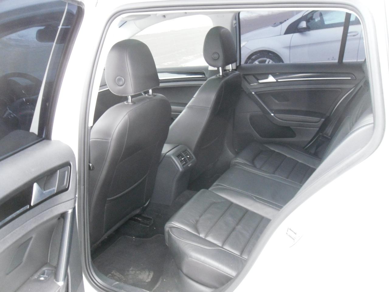 2015 Volkswagen Golf 4dr Auto 2.0 TDI Highline Photo