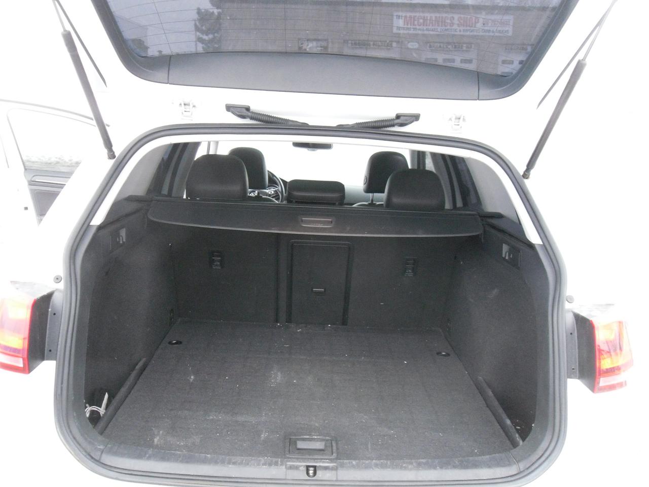 2015 Volkswagen Golf 4dr Auto 2.0 TDI Highline Photo