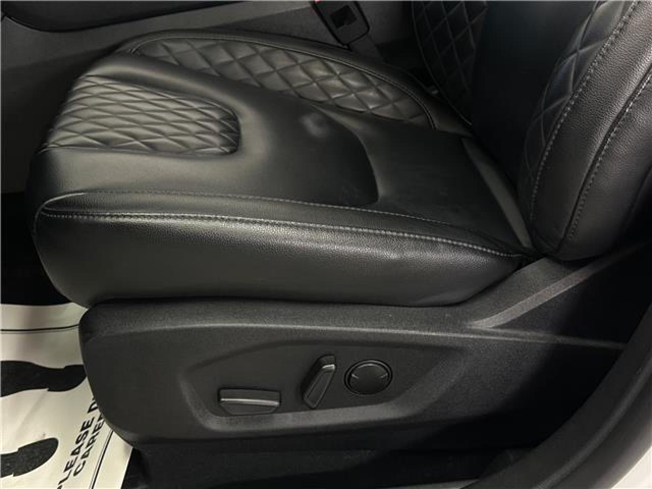 2024 Ford Edge Titanium Photo