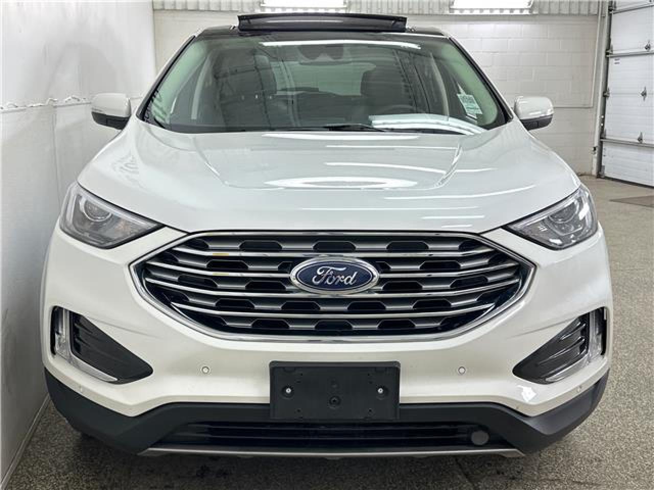 2024 Ford Edge Titanium Photo