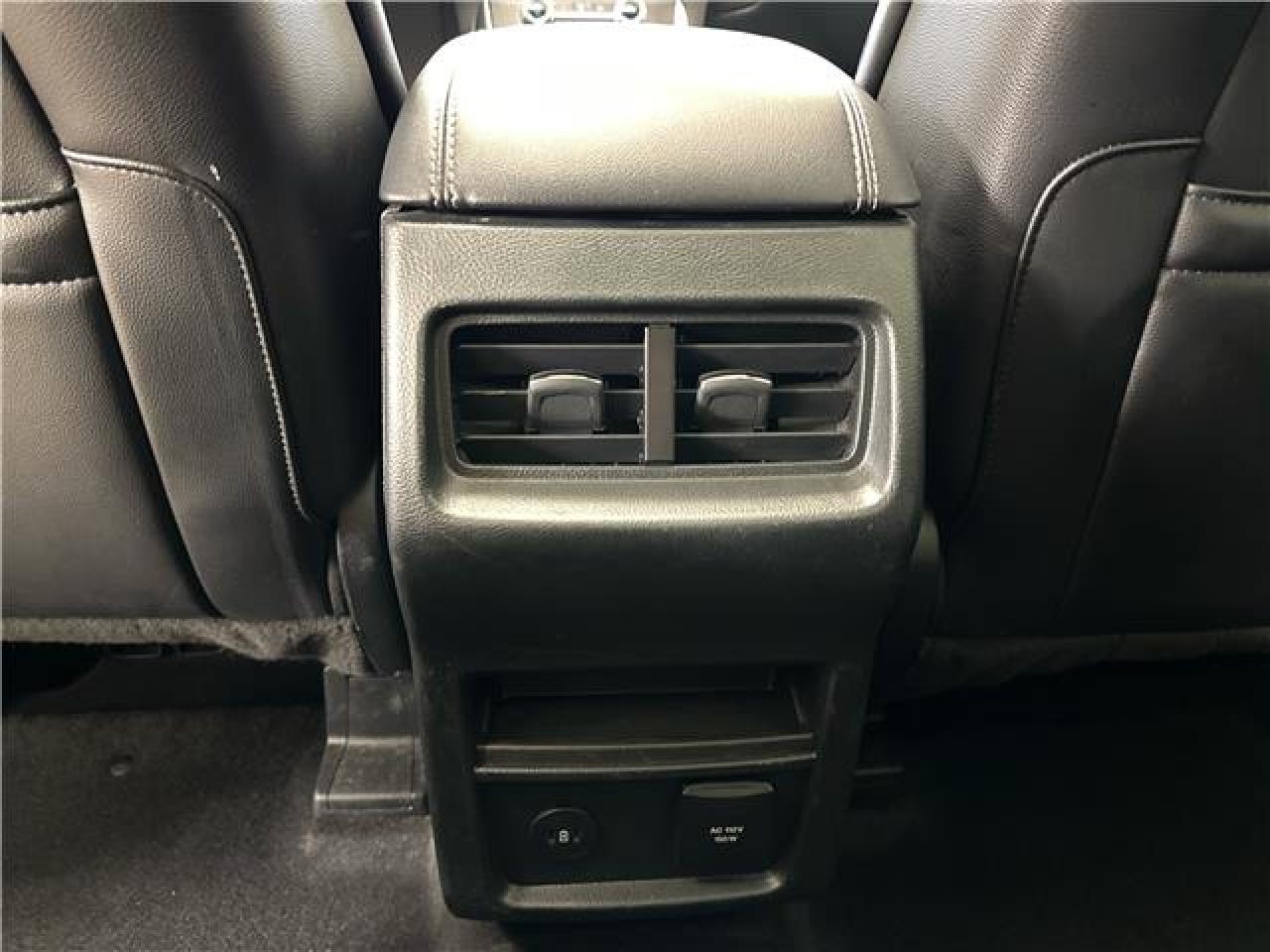 2024 Ford Edge Titanium Photo